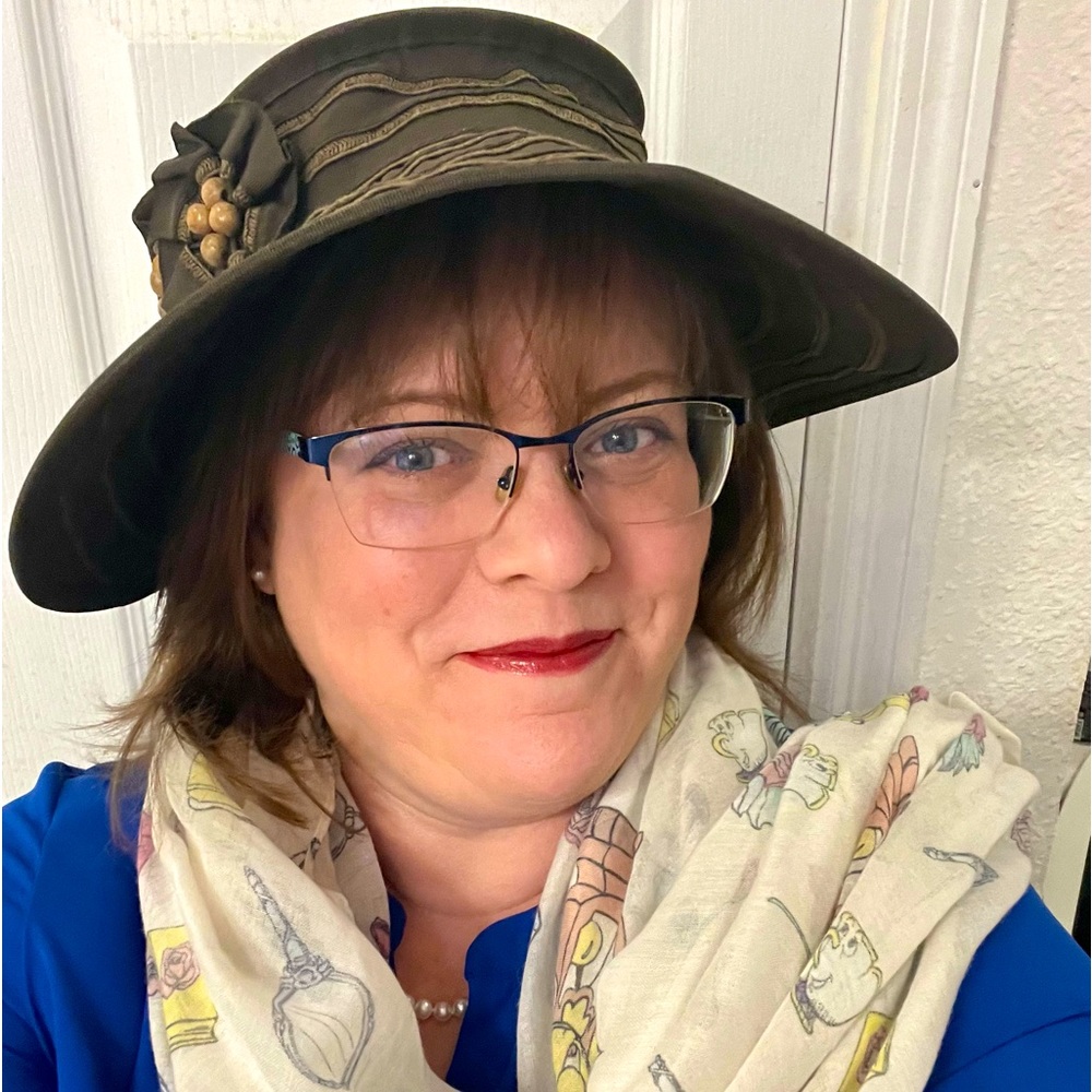 Meet your Posher, Angie